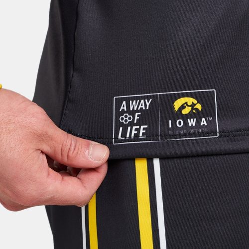 IOWA Hawkeyes Apex Elite Quarter Zip Black IOW 0083 Black 0009