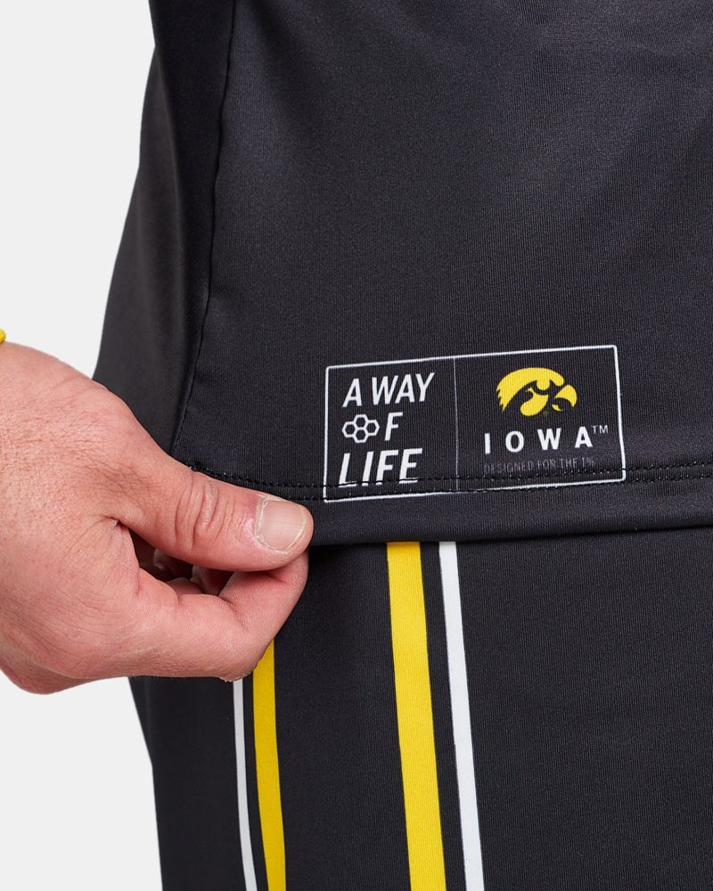 IOWA Hawkeyes Apex Elite Quarter Zip Black IOW 0083 Black 0009